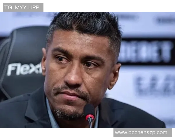 足球巨星挥别绿茵场那些感人至深的告别时刻与背后的故事